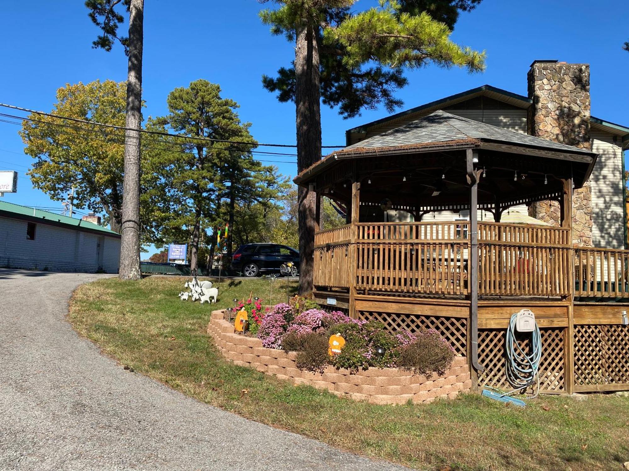 Edelweiss Inn Юрика Спрингс Экстерьер фото