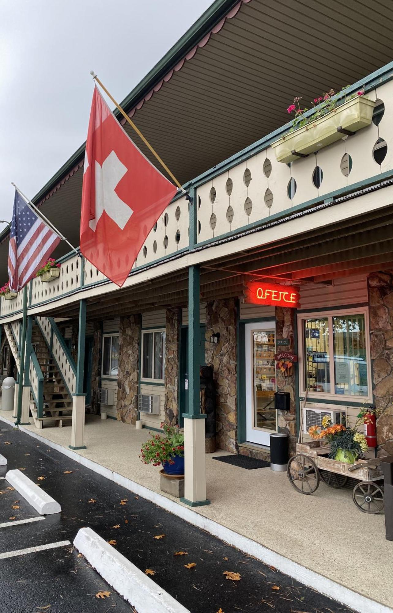 Edelweiss Inn Юрика Спрингс Экстерьер фото